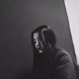  大家帮帮我跪求这个的情侣头像