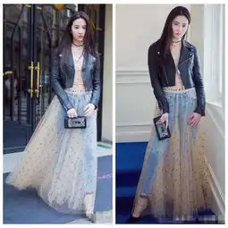  杨幂的网袜火了后,陈慧琳塑料高跟鞋抢眼网友表示欣赏不了