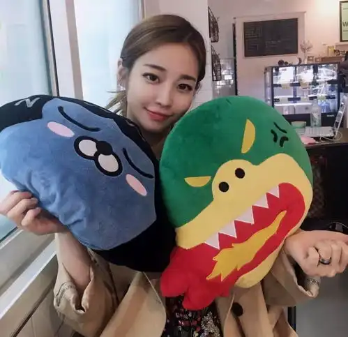  今日份头像有时候,你关注一个人久了,你就觉得,这个人是你的了