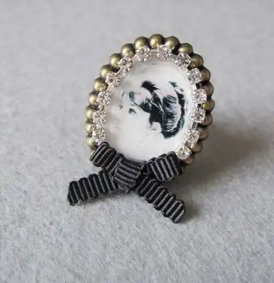  奥黛利赫本头像复古戒指