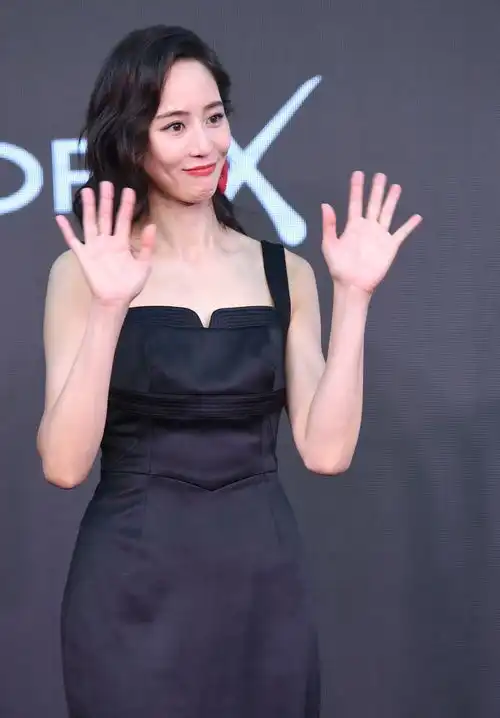 张钧甯从小清新变成了御姐风成了性感女人网友又一个太平公主