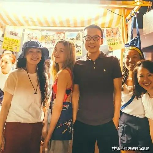 李嫣才14岁就这么成熟染黄发穿背心个性张扬,经过爹妈同意了吗