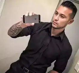  世界上最伟大的父爱就是陪你一起变强壮