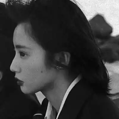  网易云热评你对我说分手的那天,我问我室友借了500块钱,去了