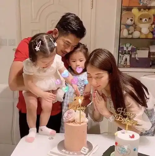  郭富城女儿正面照,3岁已经是美人坯子,额头像妈妈五官像爸爸