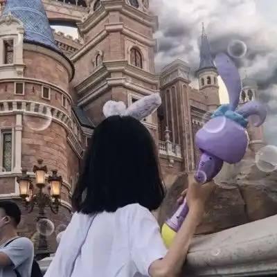  网易云热评带媳妇参加同学聚会,都到门口了,她突然说要回家,原来