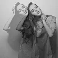  影子头像女黑白黑白女生影子动漫头像微信头像图片大全