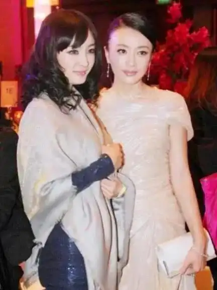  秦岚魏大勋是真情侣大3岁的杨幂没给他名分,大10岁的秦岚给