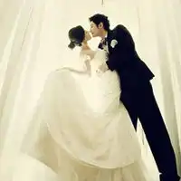  献给那些新婚的朋友身穿婚纱的唯美情侣头像