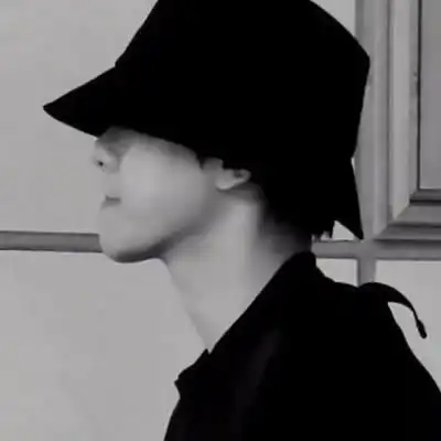  2022最火男头像孤独图片