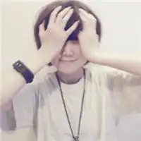  求可以跟下面的头像能配成一对的情侣头像