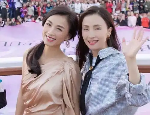 被闺蜜拖下水陶虹从张庭公司分红曝光,本人晒近照心情不受影响