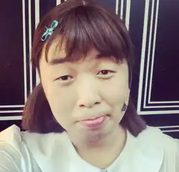  组图杜海涛晒与妈妈合影容貌酷似双胞胎