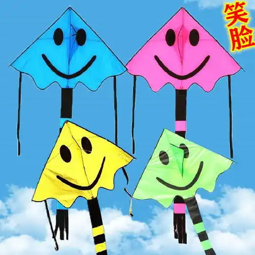  潍坊笑脸风筝情侣风筝儿童卡通风筝新款易飞三角风筝大型成人