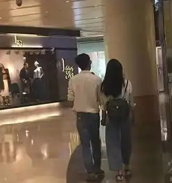  当年清晰的曝光恋情,如今却是模糊的分手结局