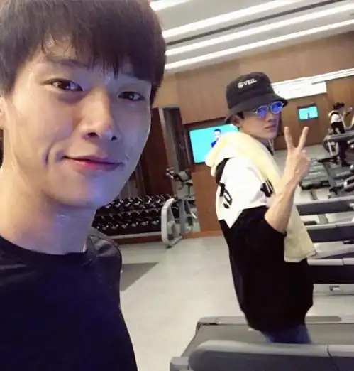  谢娜徒弟魏大勋暴瘦80斤,简直脱胎换骨这样健身才能更高效减脂