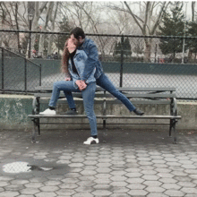  ins最甜情侣博主,365天不重样穿情侣装,网友这狗粮也太太太甜了吧