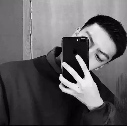  情侣头像我以为只要有你便没有这世间疾苦到后来才发现你就是这世间疾苦我的苦