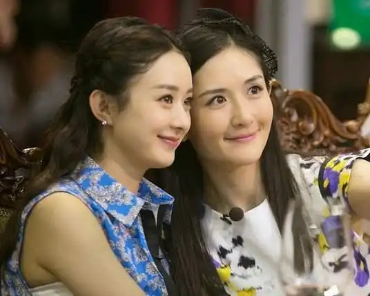 谢娜cos花千骨叫板赵丽颖,网友一看扮相,两人果然是真闺蜜