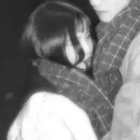  遍体鳞伤我都会抱着你伤感黑白情侣头像一对