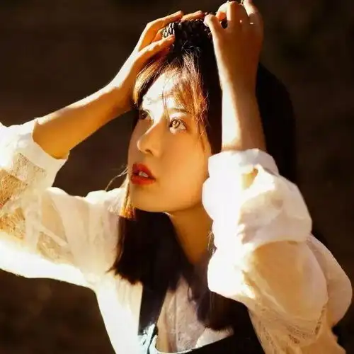  女生头像会经常更新的