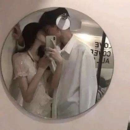 想在你身边情侣头像唯美,顺其自然就好了