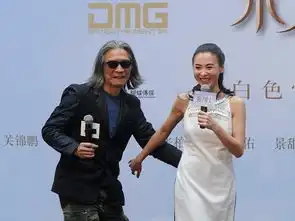  美女明星被揩油的尴尬瞬间