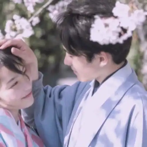  干净唯美的情侣头像,我们的爱热情却不张扬