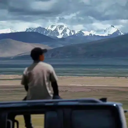  氛围感男头人生辽阔,不能只活在爱恨里