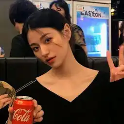  情侣头像高冷霸气一对柠檬少女半心酸