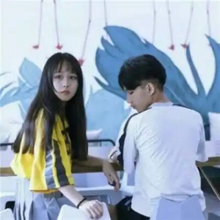  韩范好看情侣头像,不管怎样笑着往前走