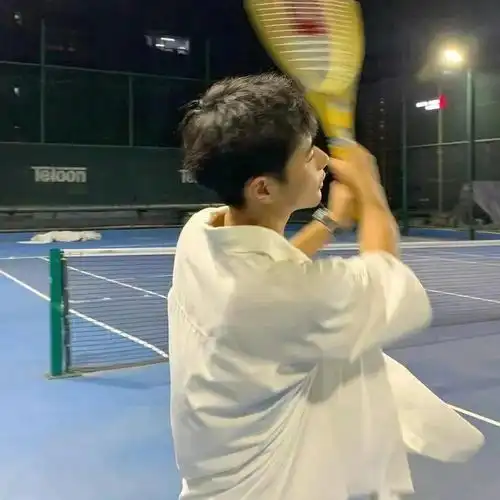  来存这份情侣头像哈哈