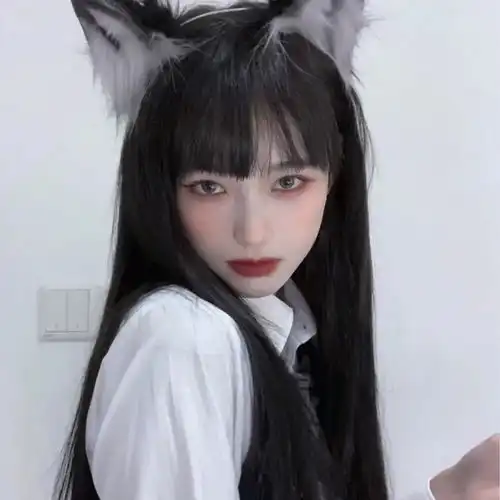  夏日的晚霞是浇着红油的小龙虾壳