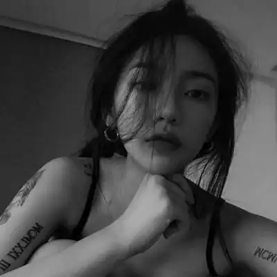  头像女霸气十足黑白冷酷无情