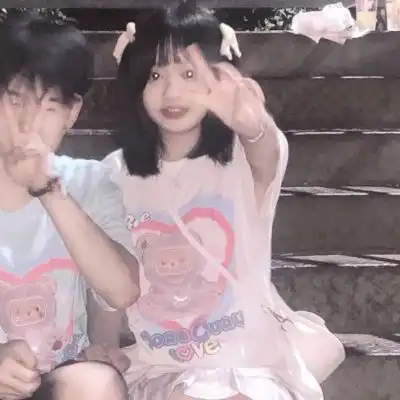  关于生活文案情侣头像图片甜甜蜜蜜