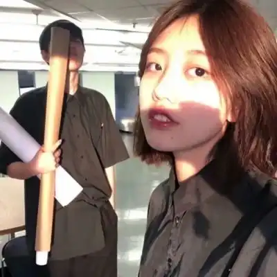  苏瓷成熟个性情头一对两张真人情侣头像我要个性网