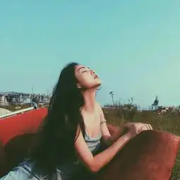  风马年少不识修,回首已成眉上忧