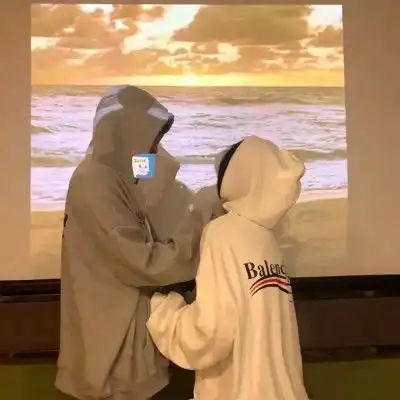  看起来特别有安全感的情侣头像