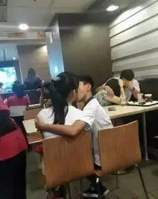  搞笑图片为什么我遇不到这么漂亮的快递员