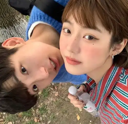  可以和小号用的情头