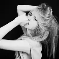  欧美美女图片头像黑白黑白风格优质欧美美女头像