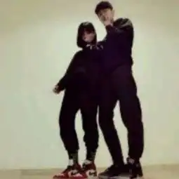  求这种韩风的非主流头像,女头情侣都行