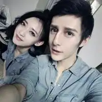  非主流情侣头像一男一女爱情走到最后需要的是勇气