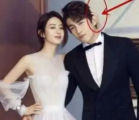  盘点赵丽颖和男星的合照,只有和他最为亲密