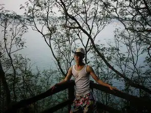  东莞2b青年疯狂游荡广西北海偷渡潜入涠州岛