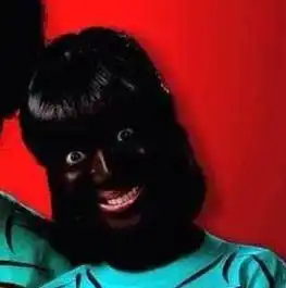  求求求这个图片上的两个黑人的情侣头像是分开的以前看到过