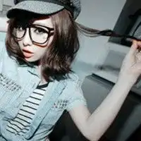  我们的爱情曲折但不美丽女生头像