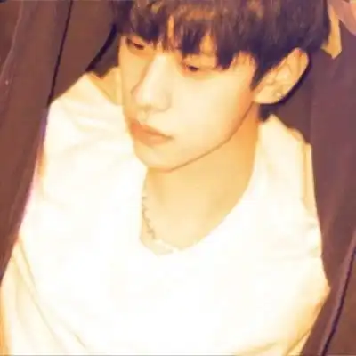  ins胶片复古男生头像