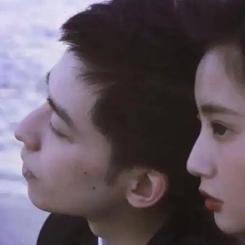  也不知道是大雨将至,还是这座城市也准备起飞生活