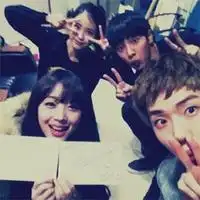  qq头像我们不过就是很久未见的故女生男生情侣可爱黑白动漫卡通文字搞笑